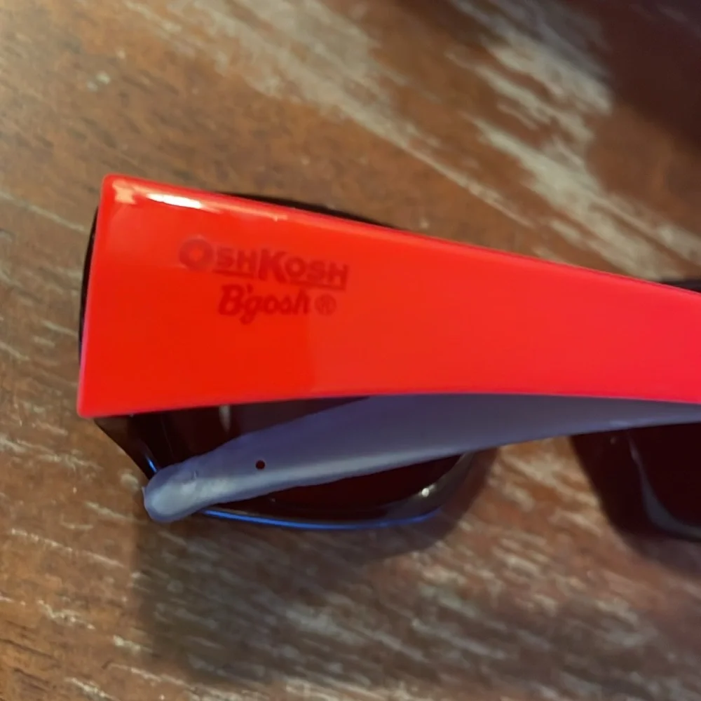 Oshkosh b’gosh LEA58974/24020 red black and gray kids sunglasses